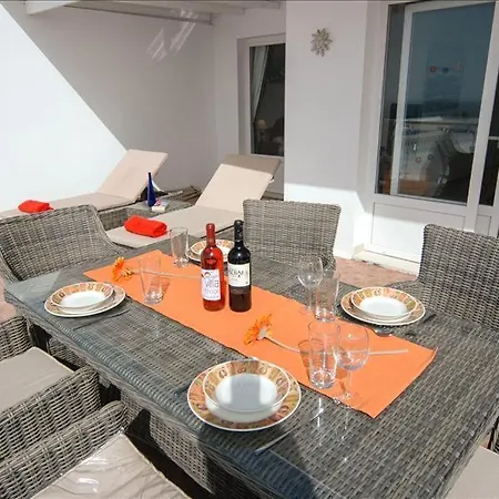 Casa De Salamo Seis - Great 2 Bedroom Family - Similar Units Available For Larger Groups Puerto del Carmen (Lanzarote)
